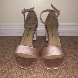 Suede pink Heels
